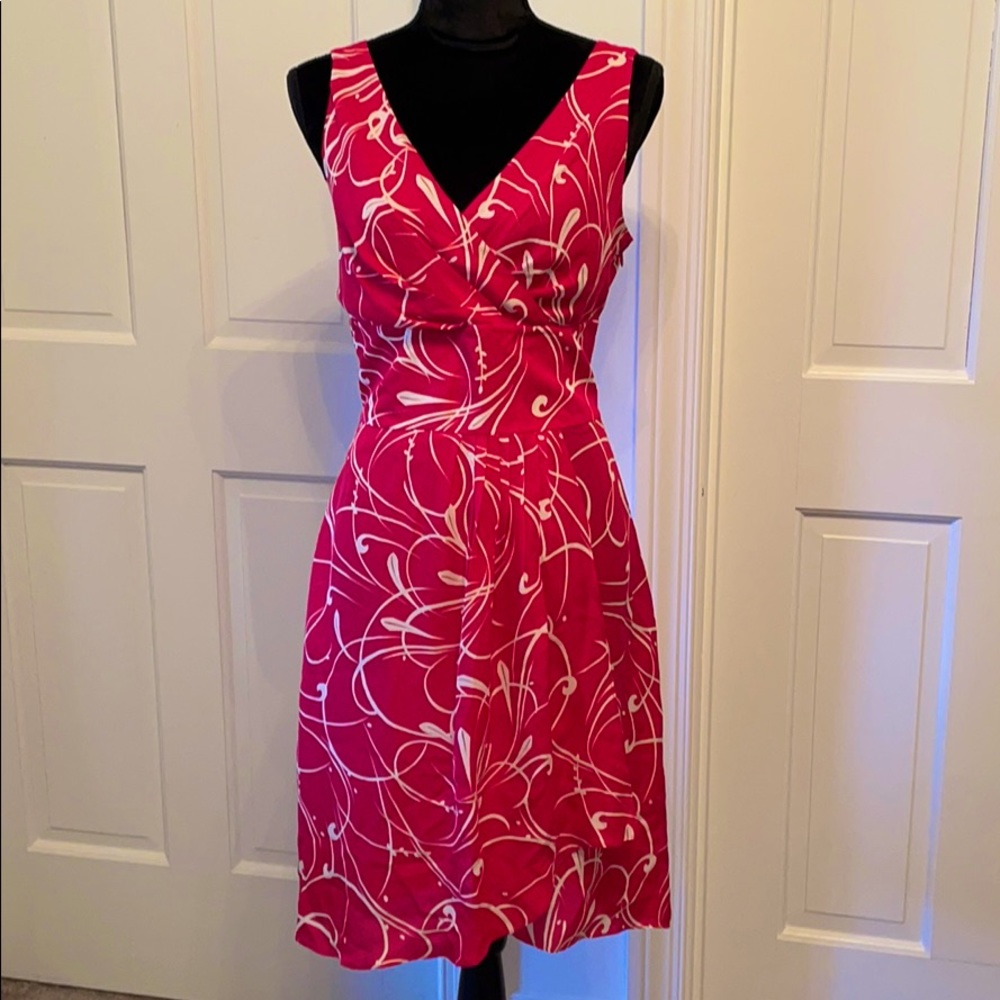 Ann Taylor Pink and White V-Neck Printed Sleeveless Dress